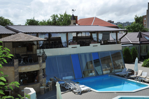 Территория парк-отеля «Маликон»